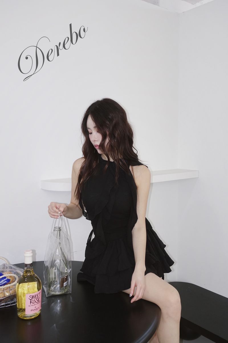 black rose frill halter neck skirt two-piece