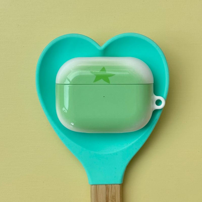 ABOE(アビオエ)の「SOFT GREEN TOMATO AIRPODS CASE(Smartphone Accessories)」