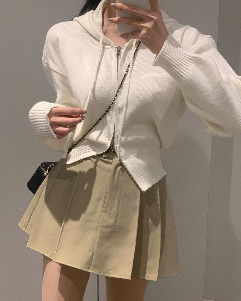 Pleated mini skirt