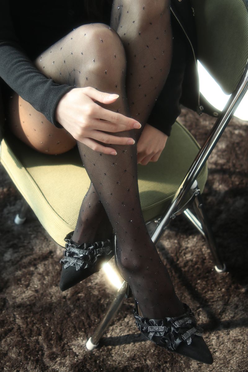 glittery dia dot tights