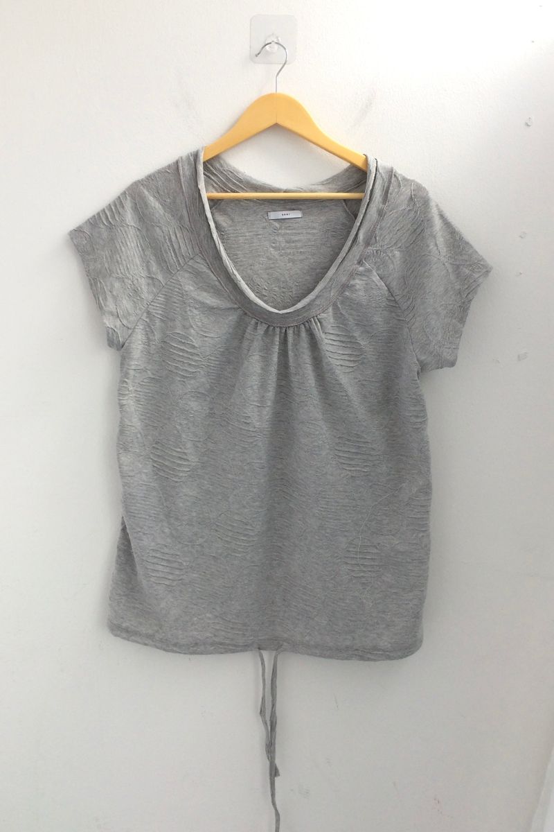 embossed shirring strap t