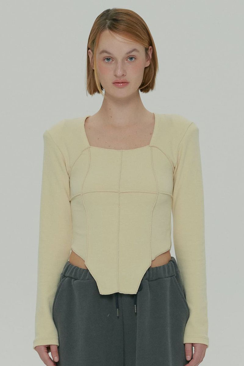 MOIFAIRE(モイフェア)の「SOFT SQUARE NECK TOP / YELLOW(Tops)」