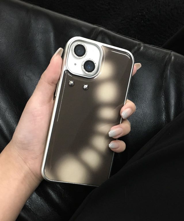 SQUALL（スコール）の「[MADE] [MADE] ピアッシングフォンケース_カーキブラウン（スマホグッズ/小物）」