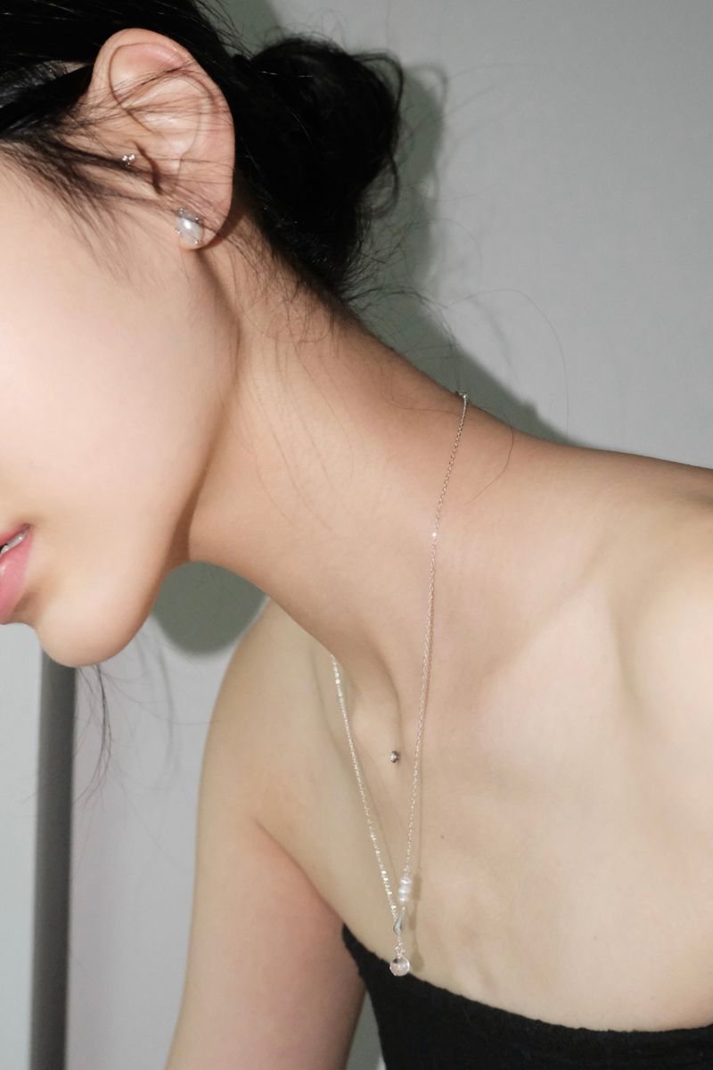 DEWKISSED PEARL NECKLACE