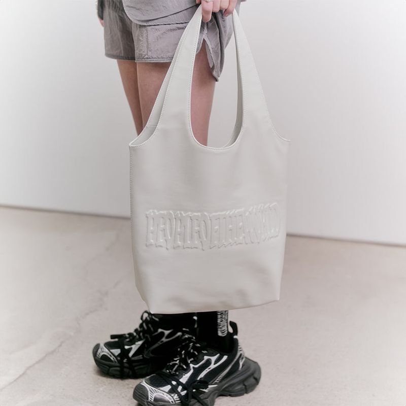 PEOPLEOFTHEWORLD(ピープルオブザワールド)の「Signature Logo Leather Shoulder Bag(Bags)」