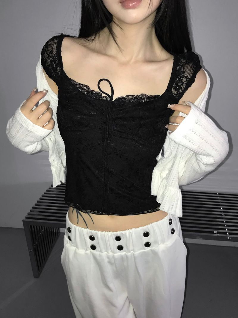 like feminine lace top(2 color)