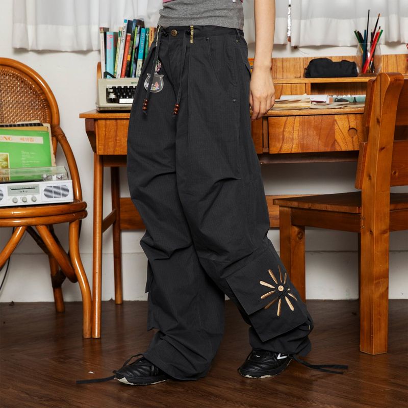 XTONZ（エクストンズ）の「WXP002 Sunflower Cargo Pants (BLACK)（Pants）」