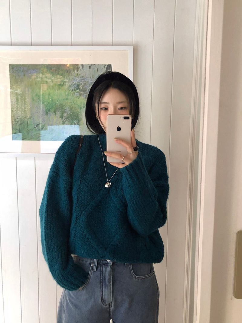 [MADE] MUHR HIGH-NECK CABLE KNIT