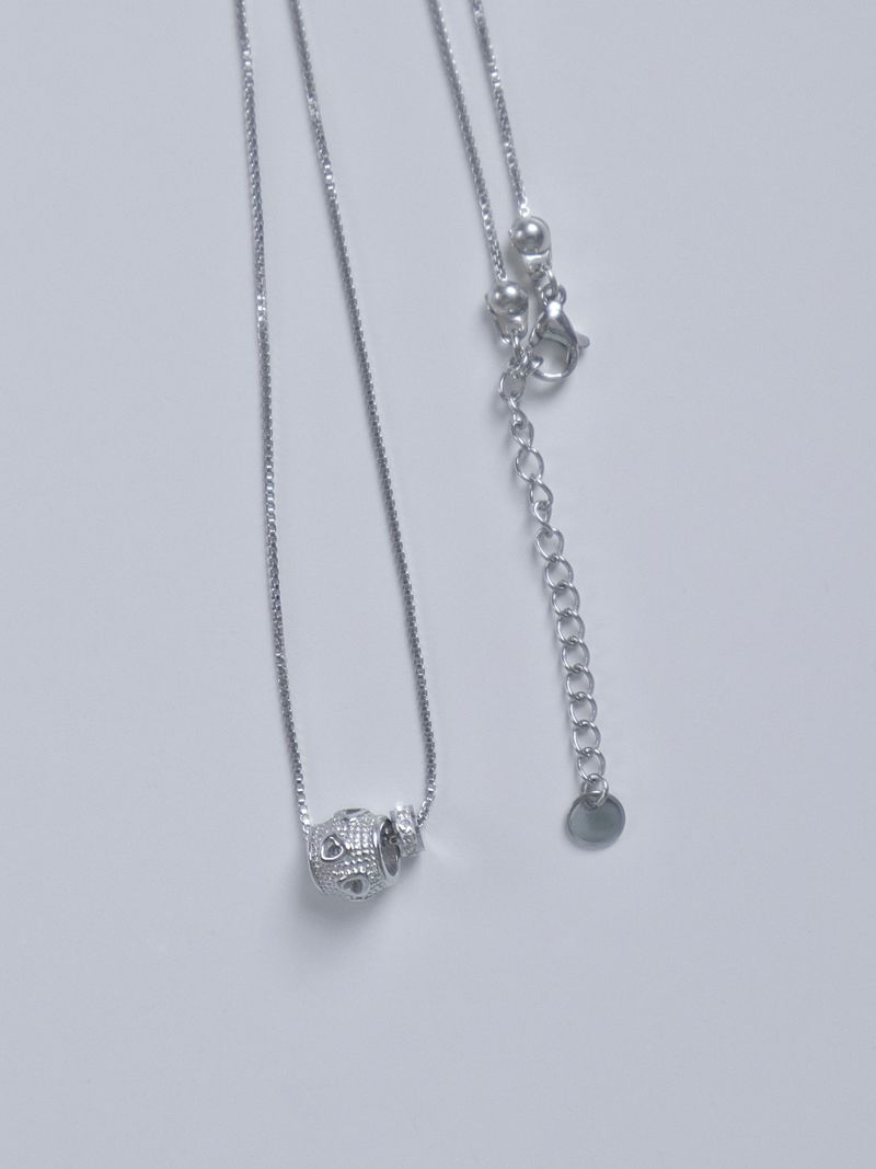 metal heart ball necklace