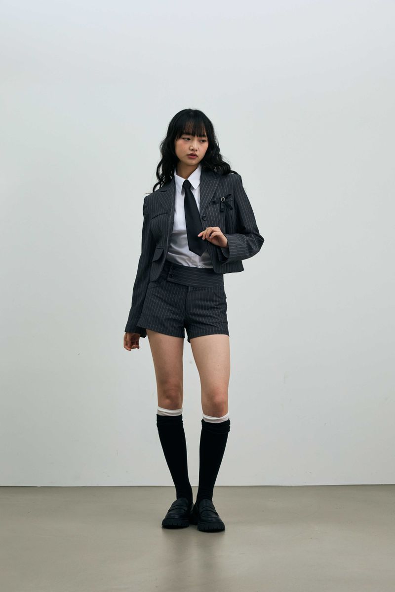 AVEL PINSTRIPE CROP JACKET / CHARCOAL