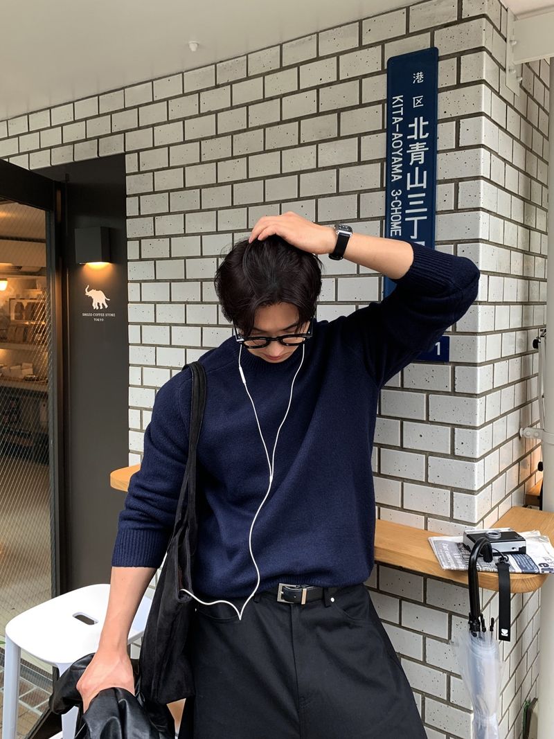Look ディプロマクラシックサディショルダーラウンドニット