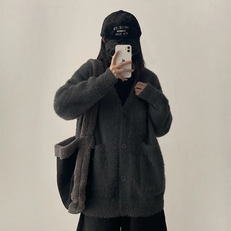 Noah Brooklyn Lettering Embroidery Fur Ball Cap 