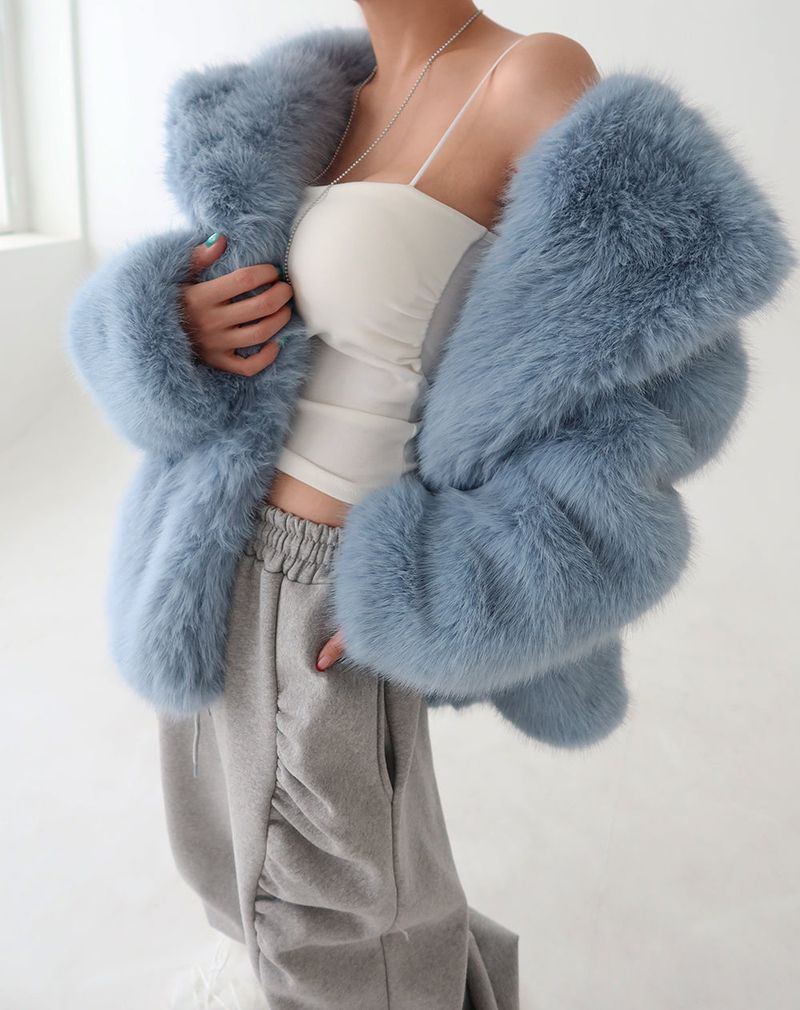 Pastel collar fake fur jacket