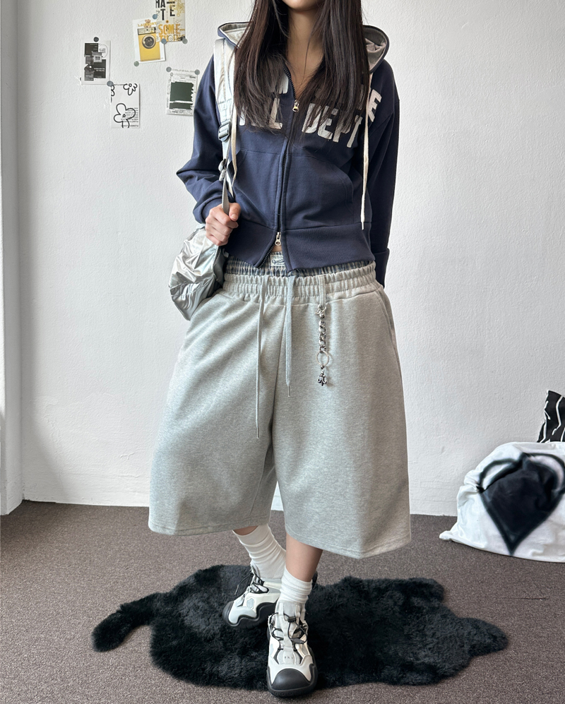 Squarebee Patch Layered Belt Bermuda Shorts 2color