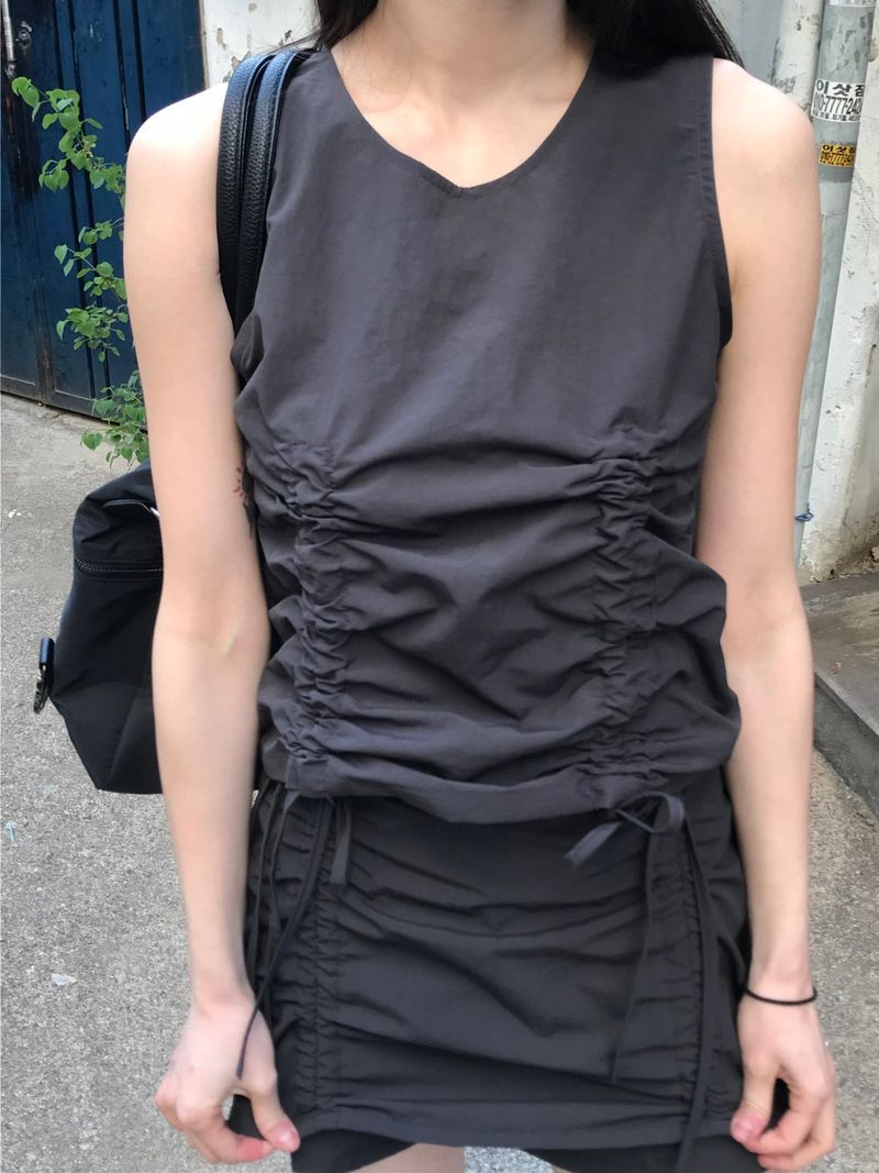 Lovech set up sleeveless
