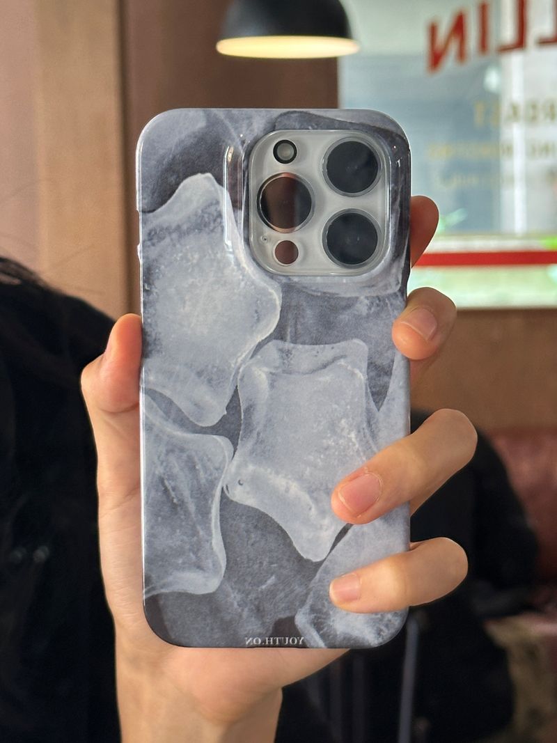youth on(ユース オン)の「ice block case(Smartphone Accessories)」