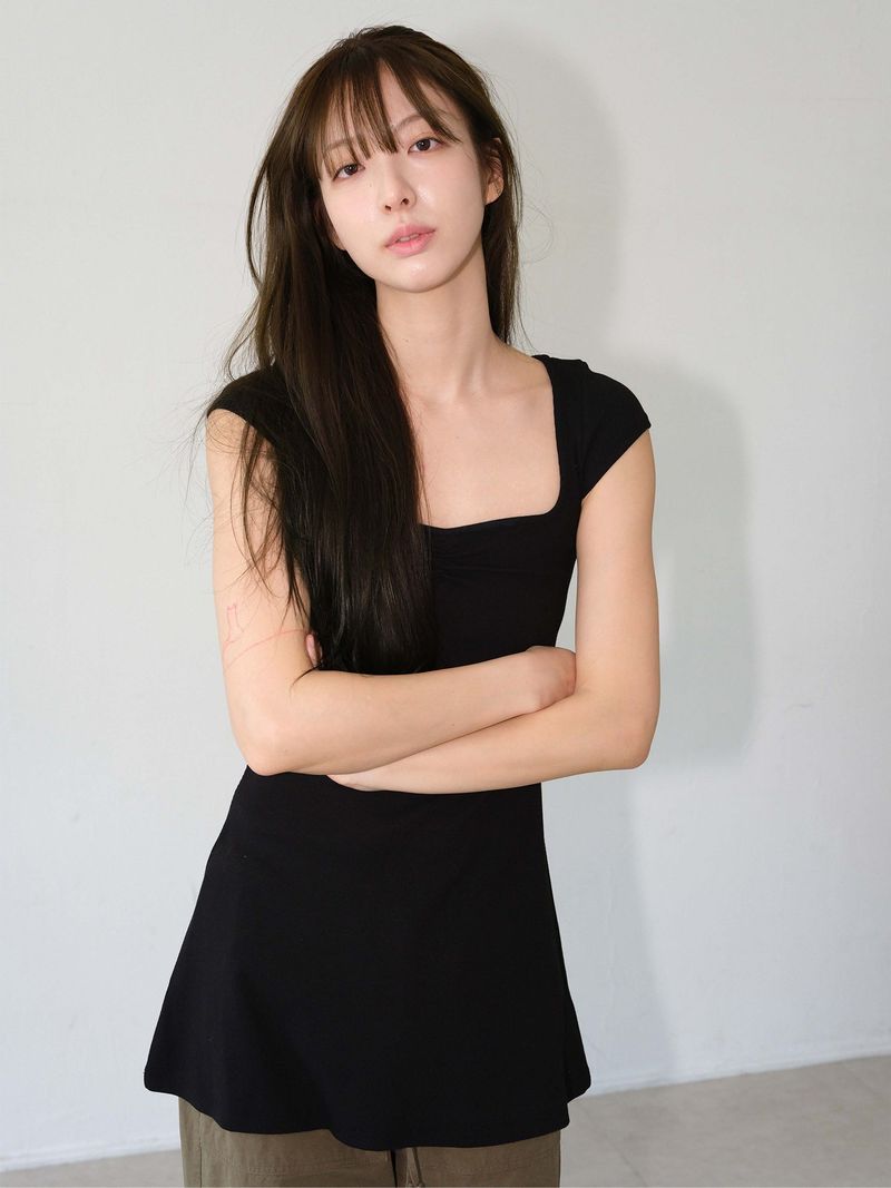Rib Shirring Long Top (Black)