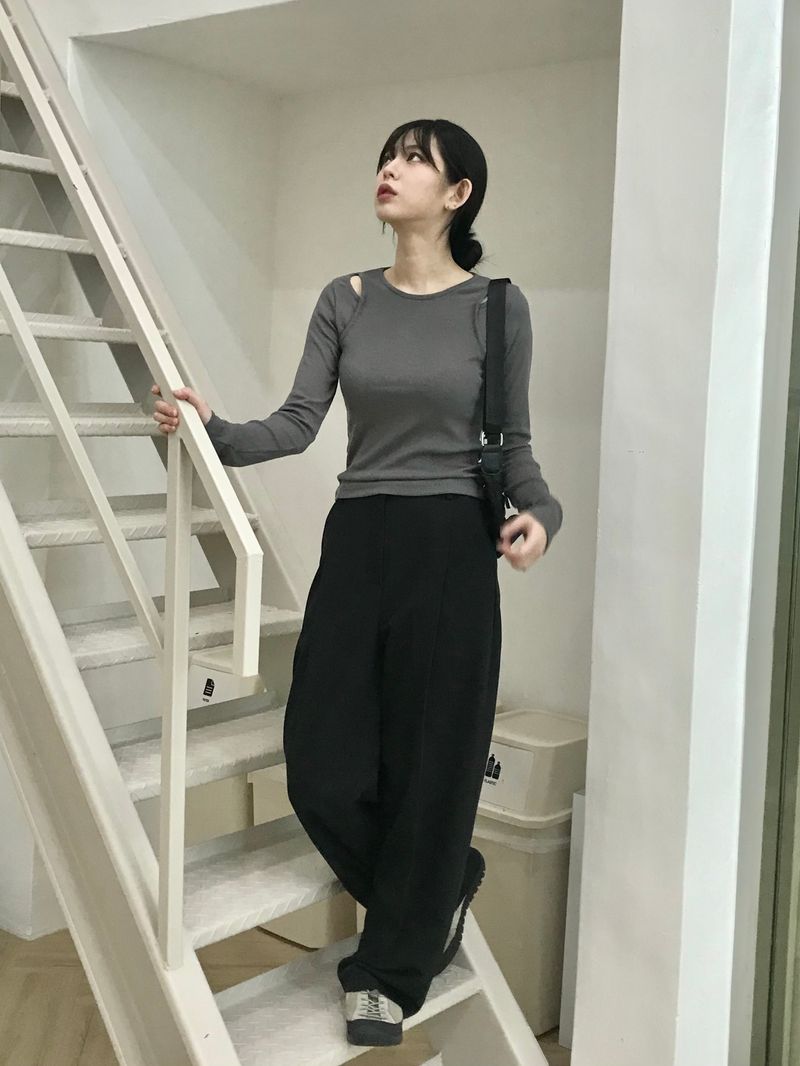 Cielo one tuck slacks
