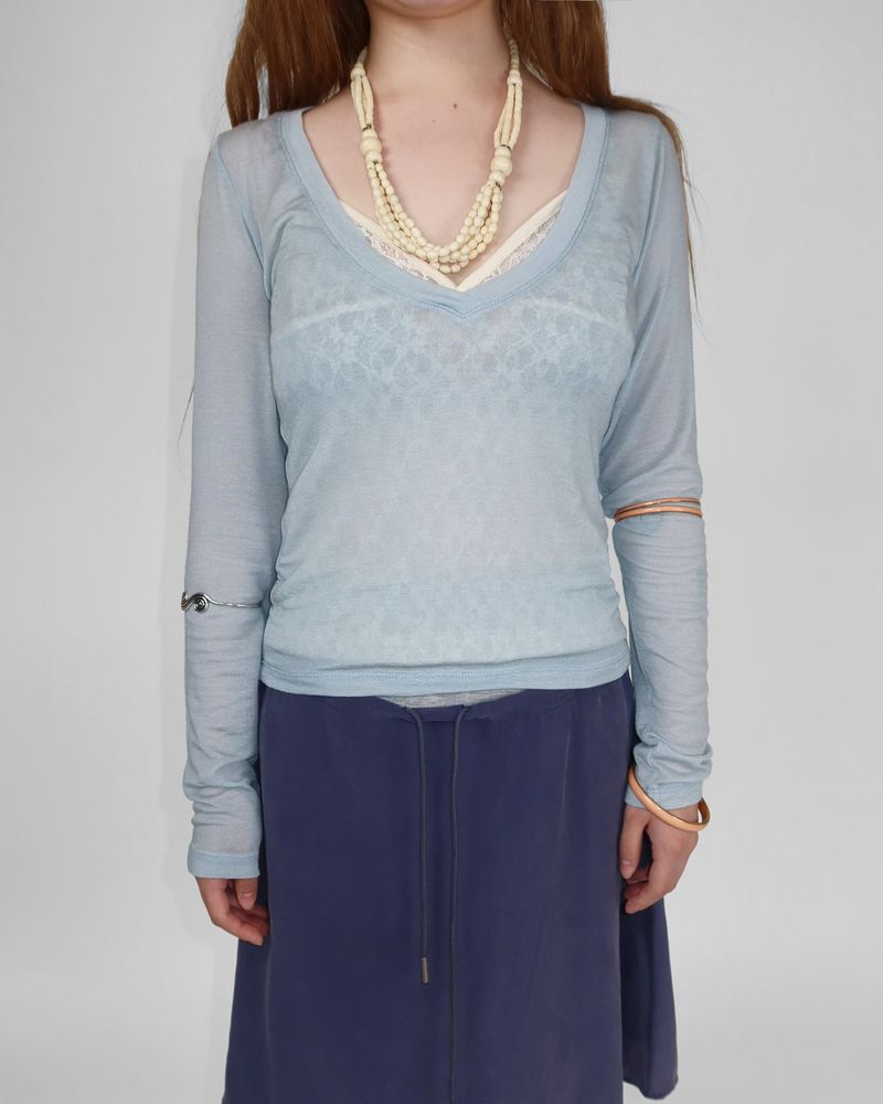 BLUR V-NECK TEE