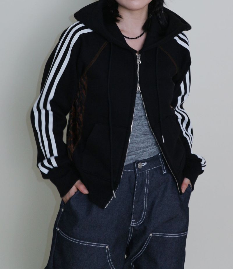 Kai Leopard Coloring Two Lines Cropped Napping Hood Zip-Up (Napping Lining)