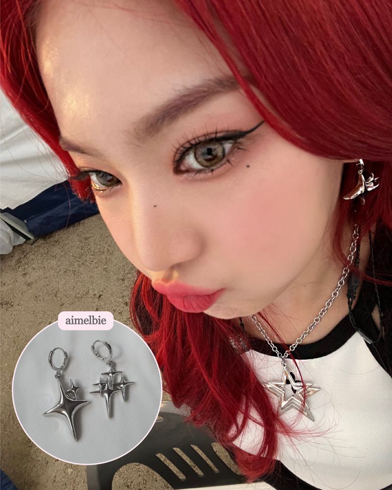 [Aespa Karina, IVE Gaeul Piercing] Sparkle Sparkle Huggies Piercing