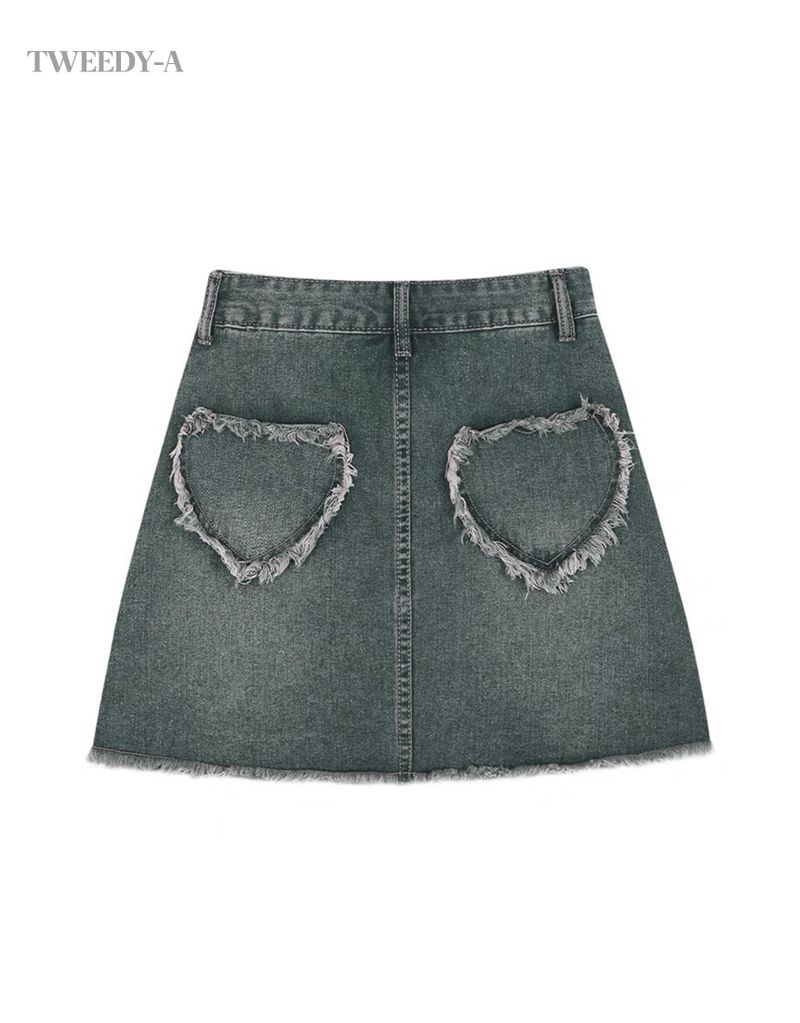 TWEEDY-A（ツウィーディア）の「ラフハートパッチデニムミニスカート / Rough Heart Patch Denim Mini Skirt Deep Blue（Skirts）」