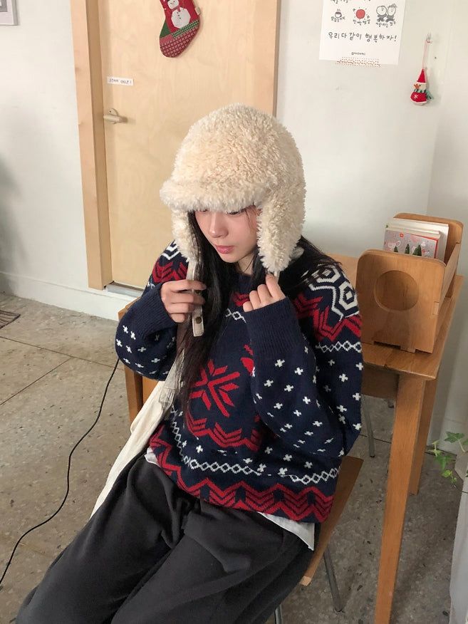 Hackat Round Over Nordic Knit