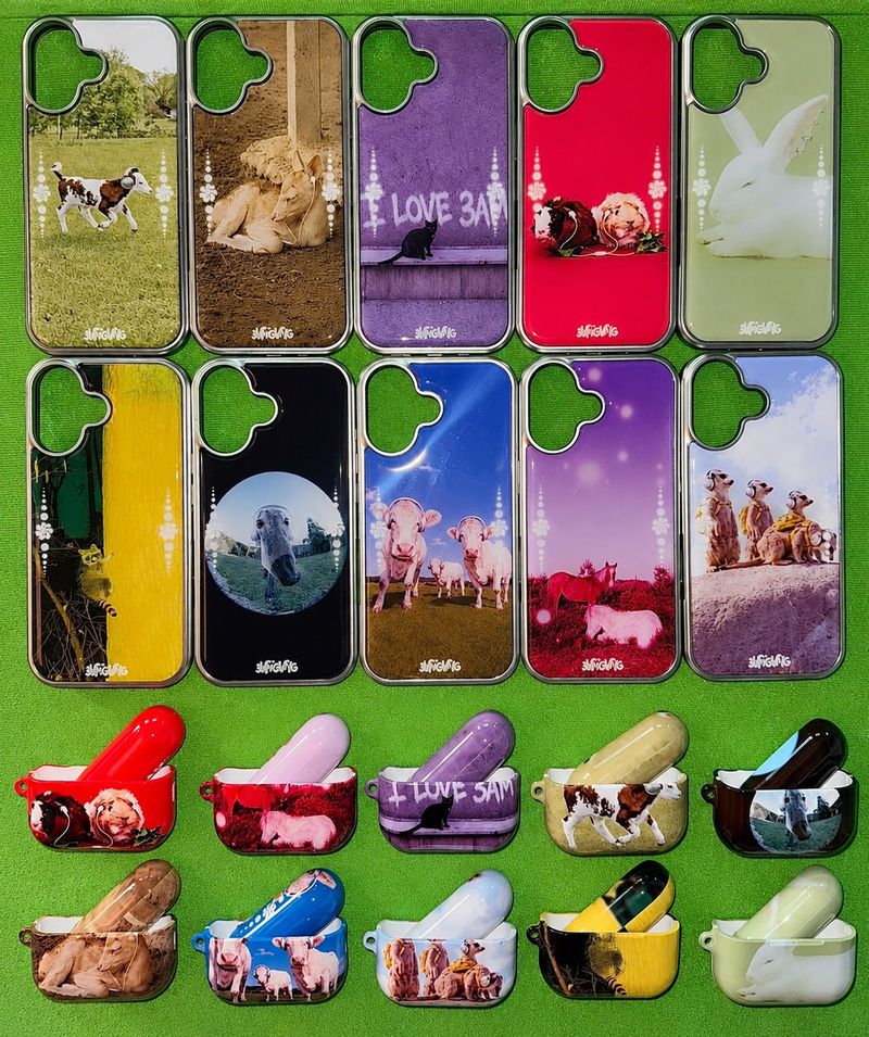 Furry Friends airpods case_Rabbit