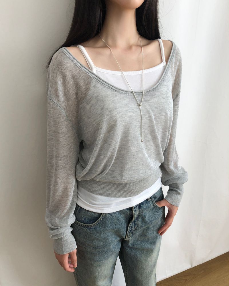 Marda Deep U-Neck Long-Sleeve T-Shirt
