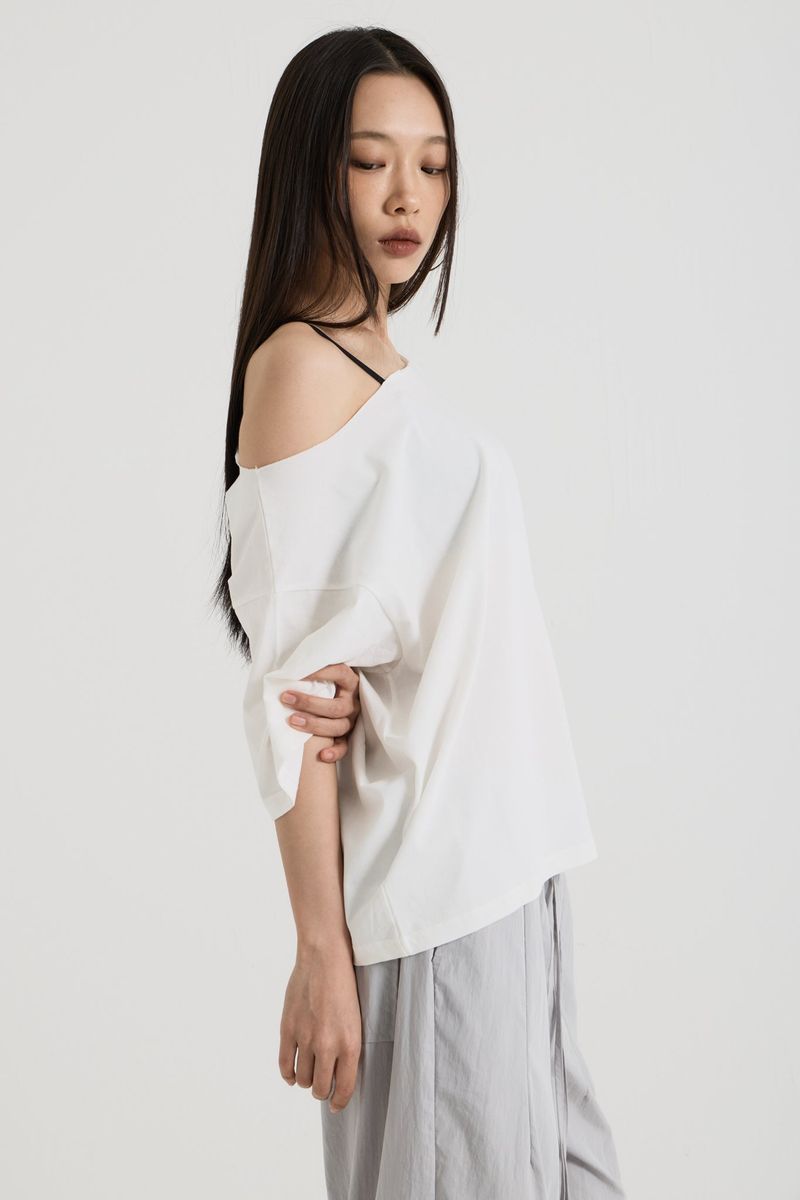 One shoulder t-shirt, White