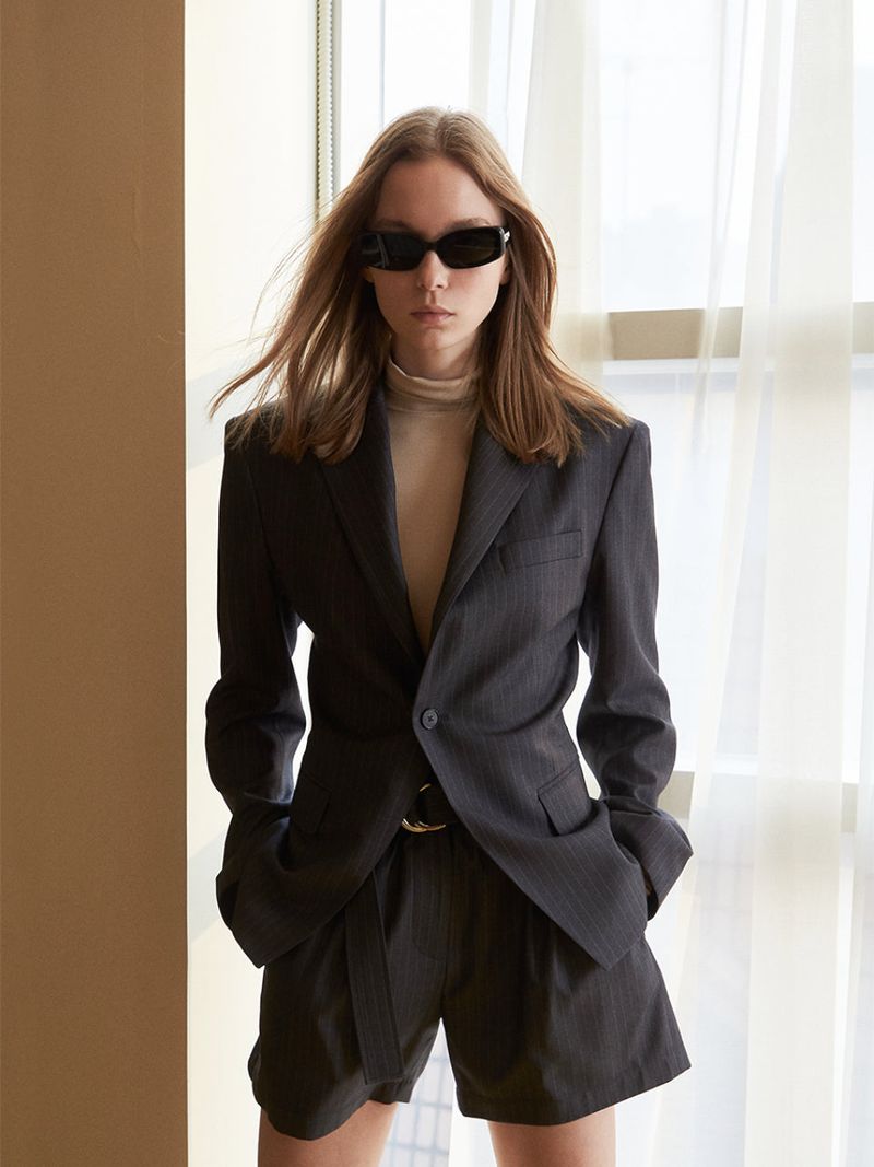 GRAY HOURGLASS STRIPE BLAZER