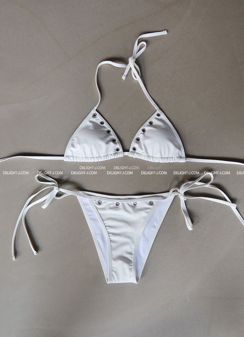 Punching eyelet strap bikini