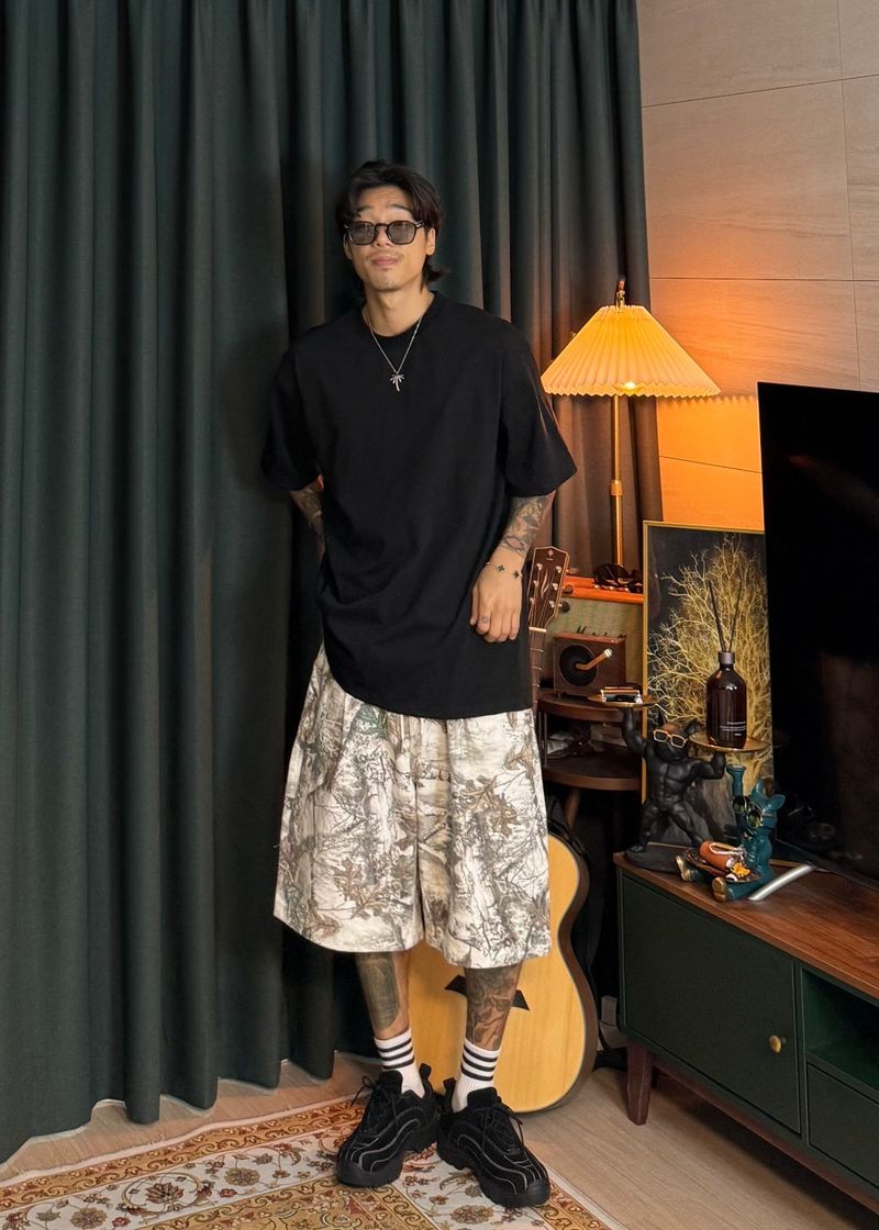 Leaves Carpenter Bermuda Shorts 2COLOR