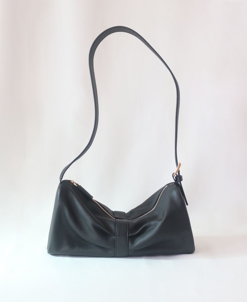 navi - black