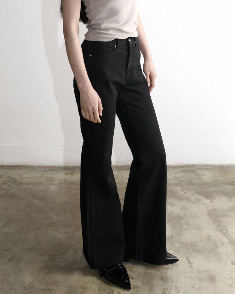 MagoRen SEOUL（マゴレン ソウル）の「Metal Triclipse Regular Fit Bootcut Cotton Pants Black（Pants）」