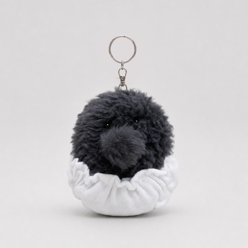 cumo(クモ)の「【MADE】エッグカモ (Heuk-im-ja) (keyring)(トイ/キーホルダー)」