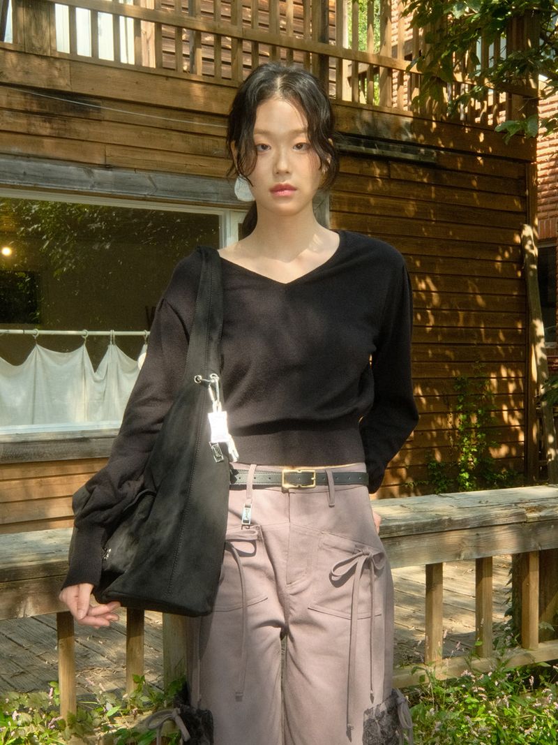 SIWL107(シウォル107)の「Emma Puff Knit (Black)(Tops)」