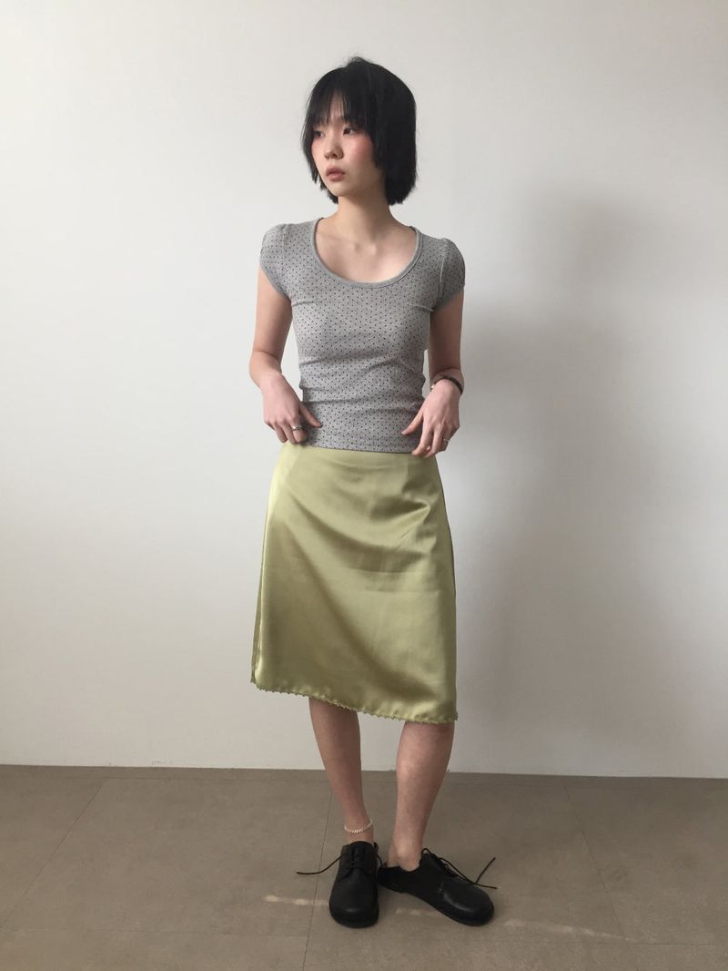 DUGGY（ダギー）の「シルクミディスカート (2color)（スカート）」