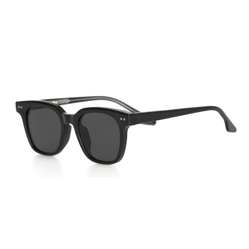 Sion Black / Black UV Lens