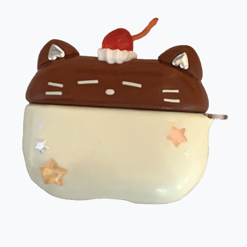 saltyhouse（ソルティハウス）の「【MADE】 プリンキャットエアポッズケース（スマホグッズ/小物）」