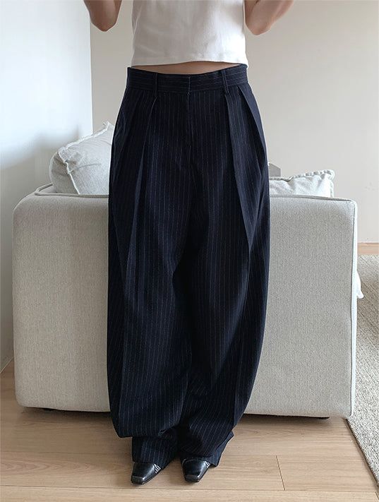 PAPERMOON PIN STRIPE PLEATE TROUSER