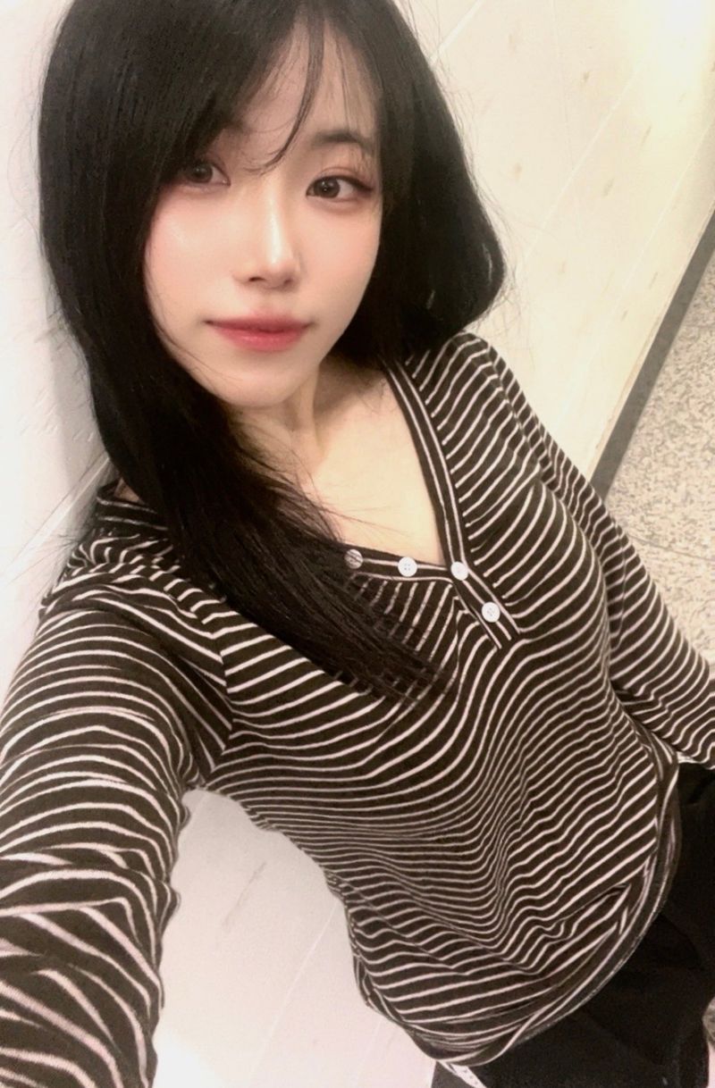 Stripe Button Slim Fit Knit