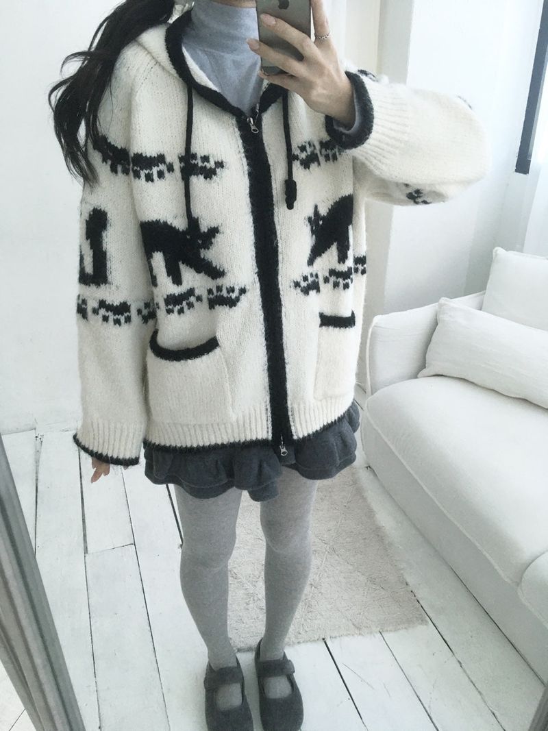 Meow Nordic Knit Zip-Up
