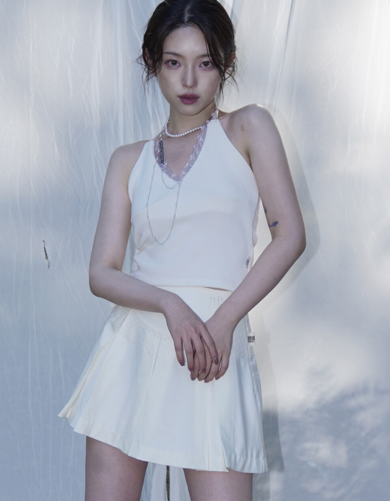 musemuseum（ミューズミュージアム）の「Marilyn knit halter - white（Tops）」