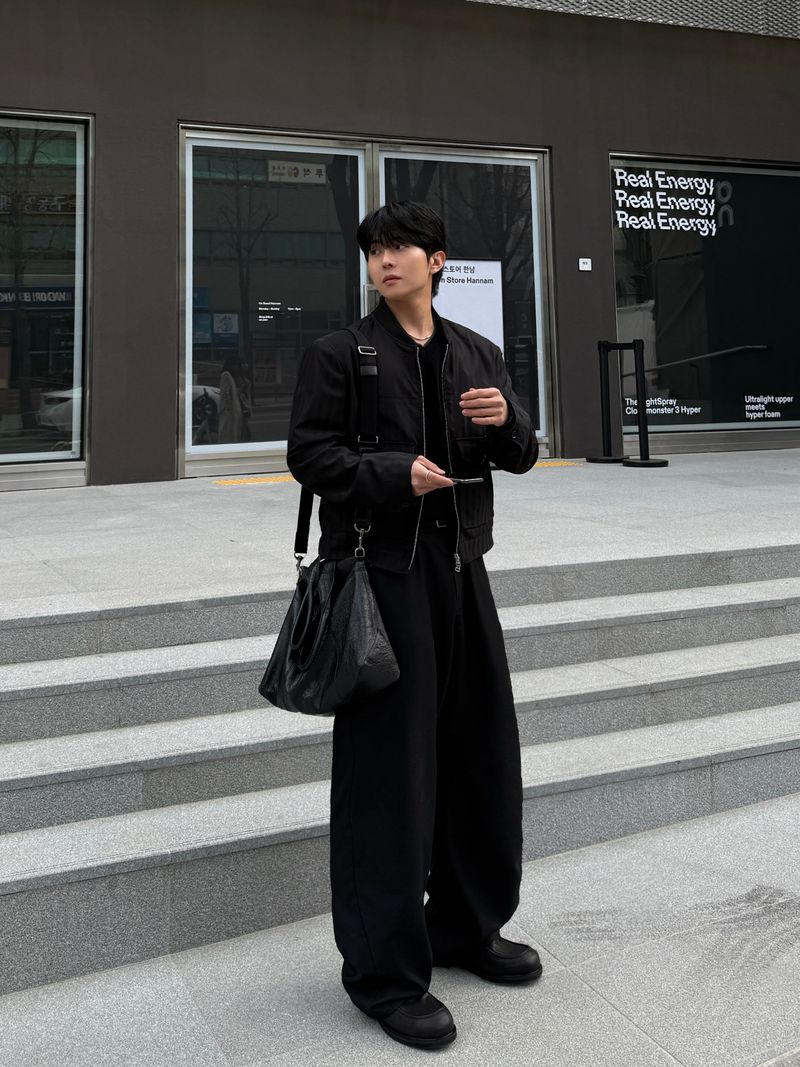 Avan straight rivet slacks
