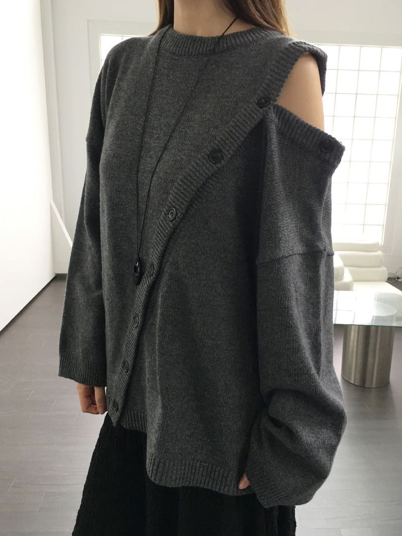 Cross button loose wool knit