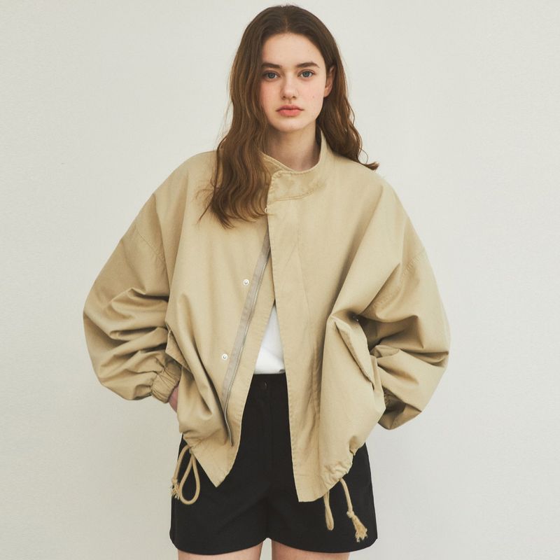 WEDNESDAYOASIS（ ウェンズデイオアシス）の「90s クラシック フィッシュテール ショート ボンバー ジャケット_Beige（ジャケット/アウター）」