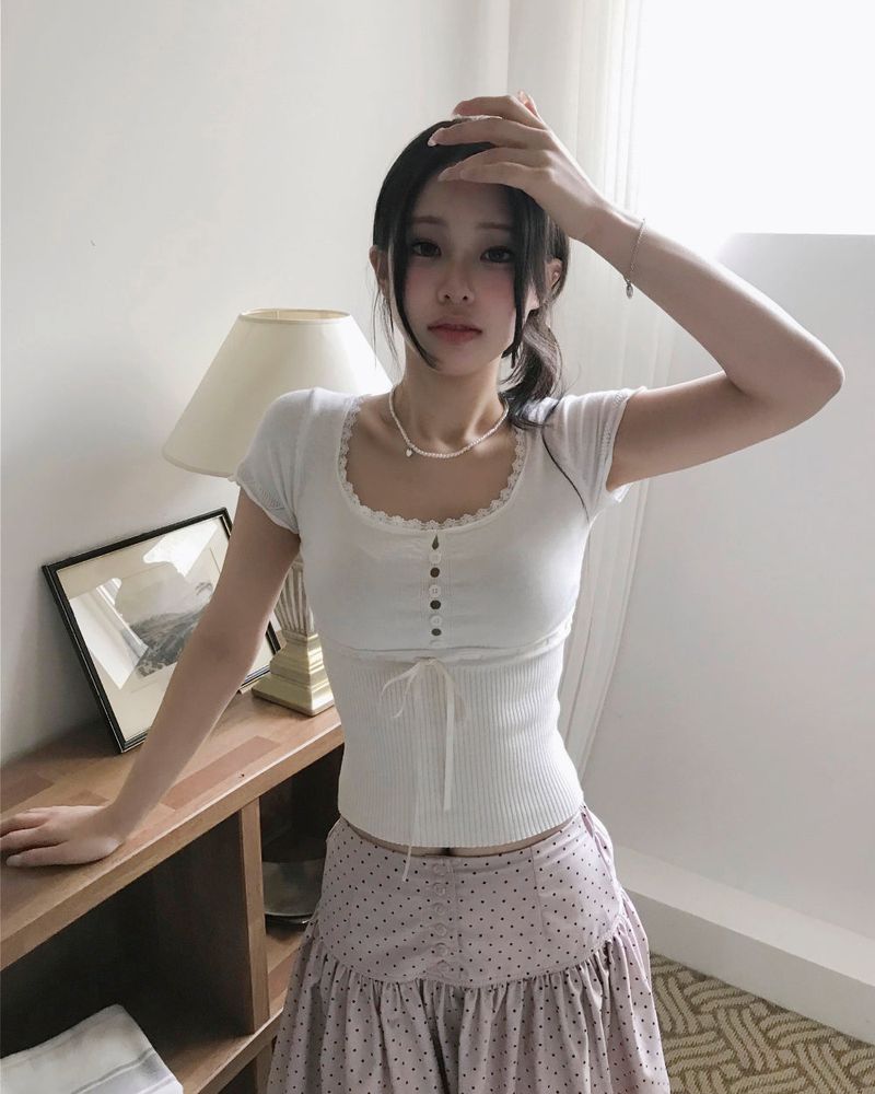 cheek dot flare button midi sk