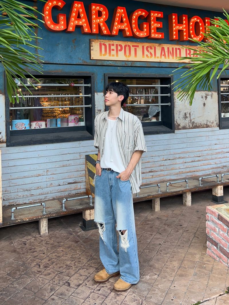Frayed Distressed Denim Pants – S/M/L (2 Colors)