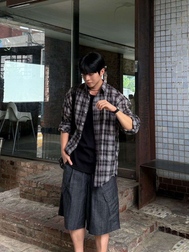 Non-fade diagonal cargo bermuda pants 